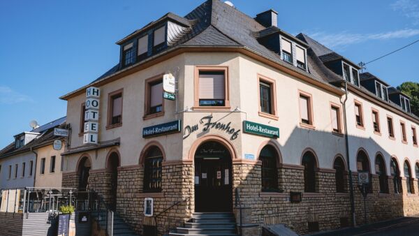 Eifelhotel Fronhof, Mettendorf Eifelhotel Fronhof, Mettendorf